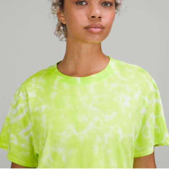 Lululemon All Yours Tee Tie Dye Size 10 NEW - Picture 10 of 11